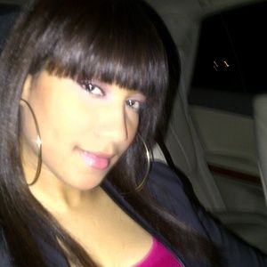 Meet your Posher, Anna-lee